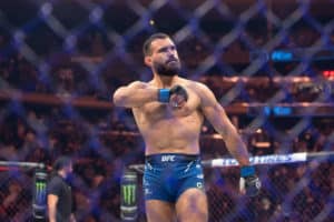 David contre Goliath: Benoît St-Denis ose affronter la légende de l’UFC !